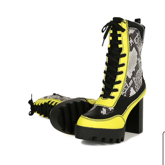 BAMBOOWomen Panel Lace-Up Chunky Platform… - Picture 3 of 16